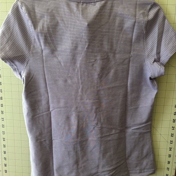 NWT Basic Editions Lavender V-Neck Top Size Medium - Picture 6 of 8